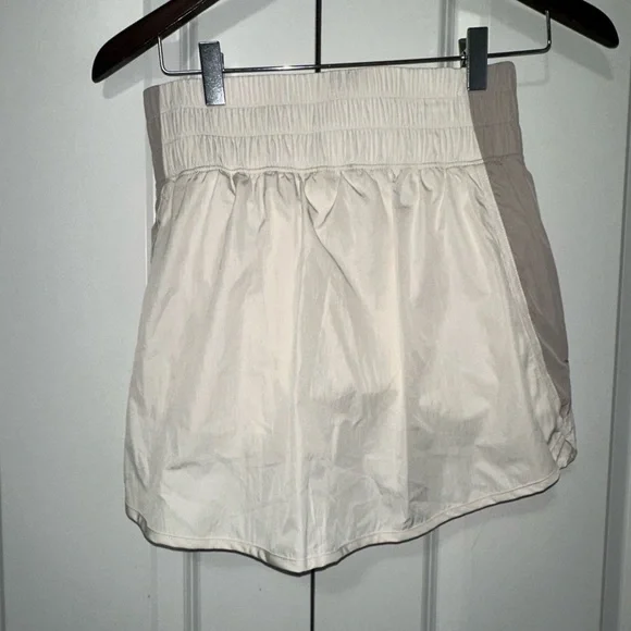 Yogalicious Radiant Color Block Bailey Skort NWT XS 48$ Retail - Picture 4 of 4